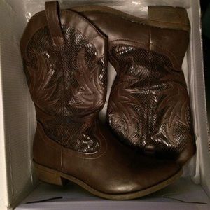 Rampage Brown Snake Boots